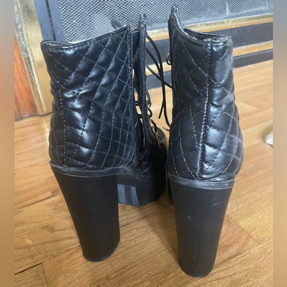 High Quilted Lug sole black boots - Picture 4 of 5